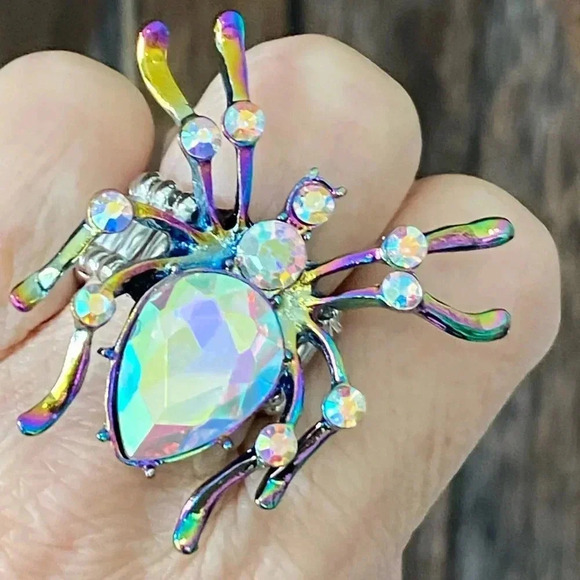Fun Cool Gothic Spooky Halloween Crystal Spider Stretch Ring New - Picture 3 of 5